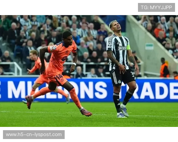 欧冠赛场的临场调整往往成为获胜关键被专家强调，欧冠 场地